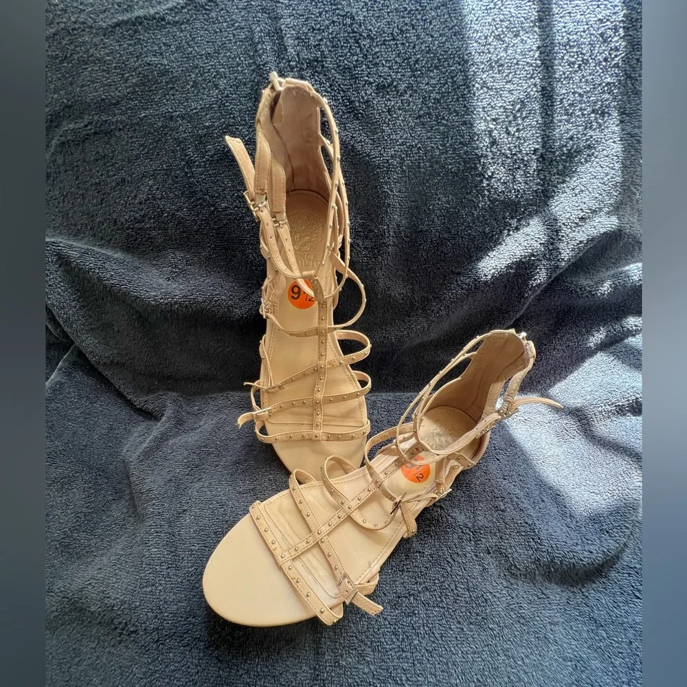 Vince Camuto Hevelli Studded Gladiator Nude Sandal - Size 9/12 - Picture 3 of 9